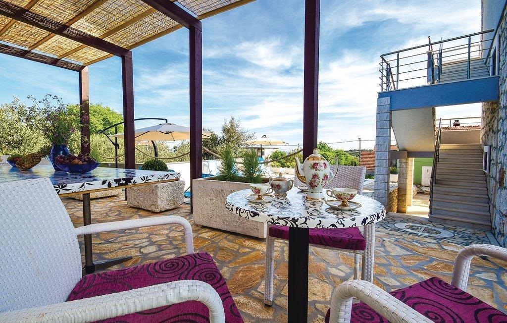 Holiday Home Gabi Rogoznica  Rom bilde